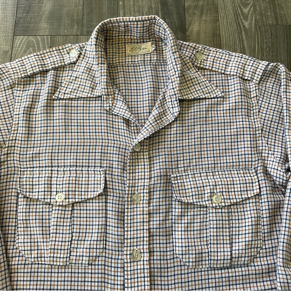 VTG LL Bean Cursive Script Tag Button Up Work Shirt
USA
Men’s 16
White Gold Blue - Picture 3 of 9